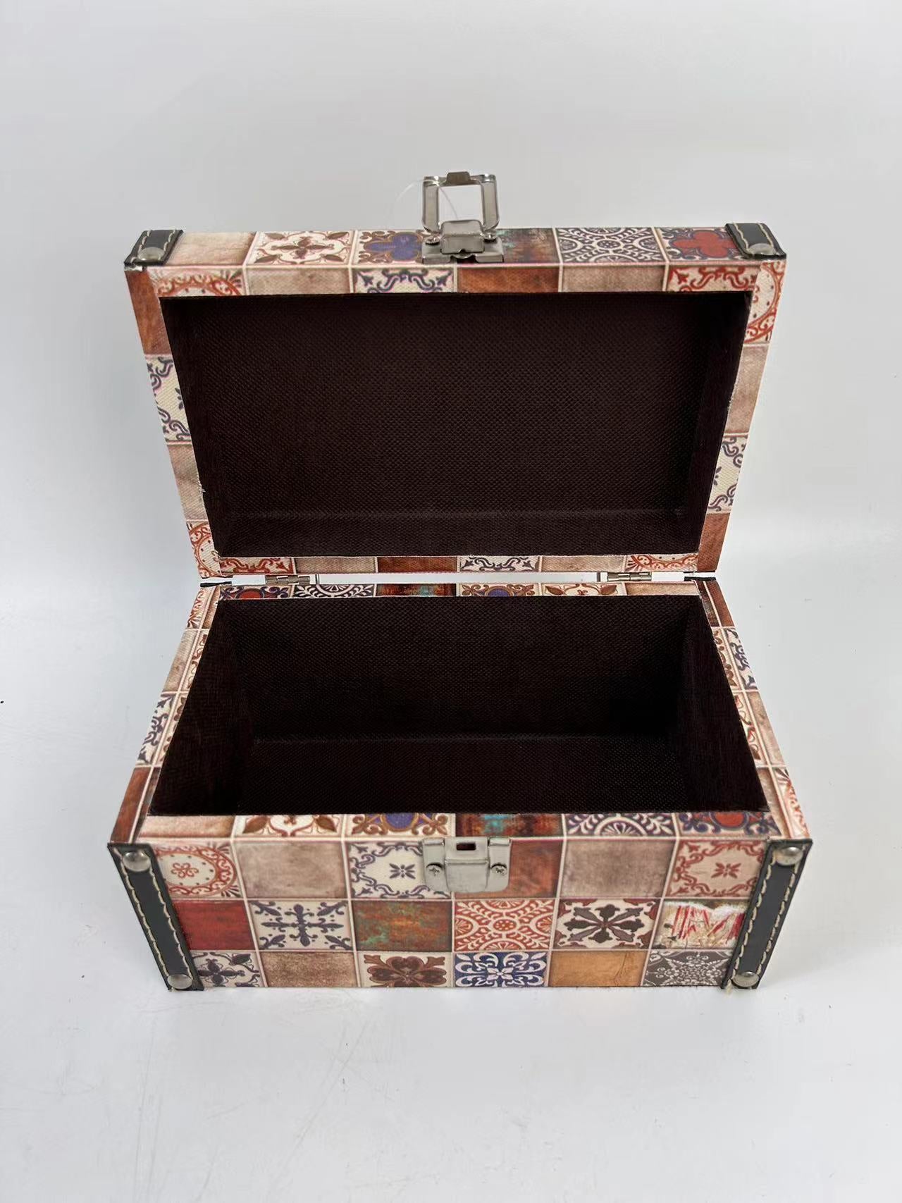 W215-Wooden Box
