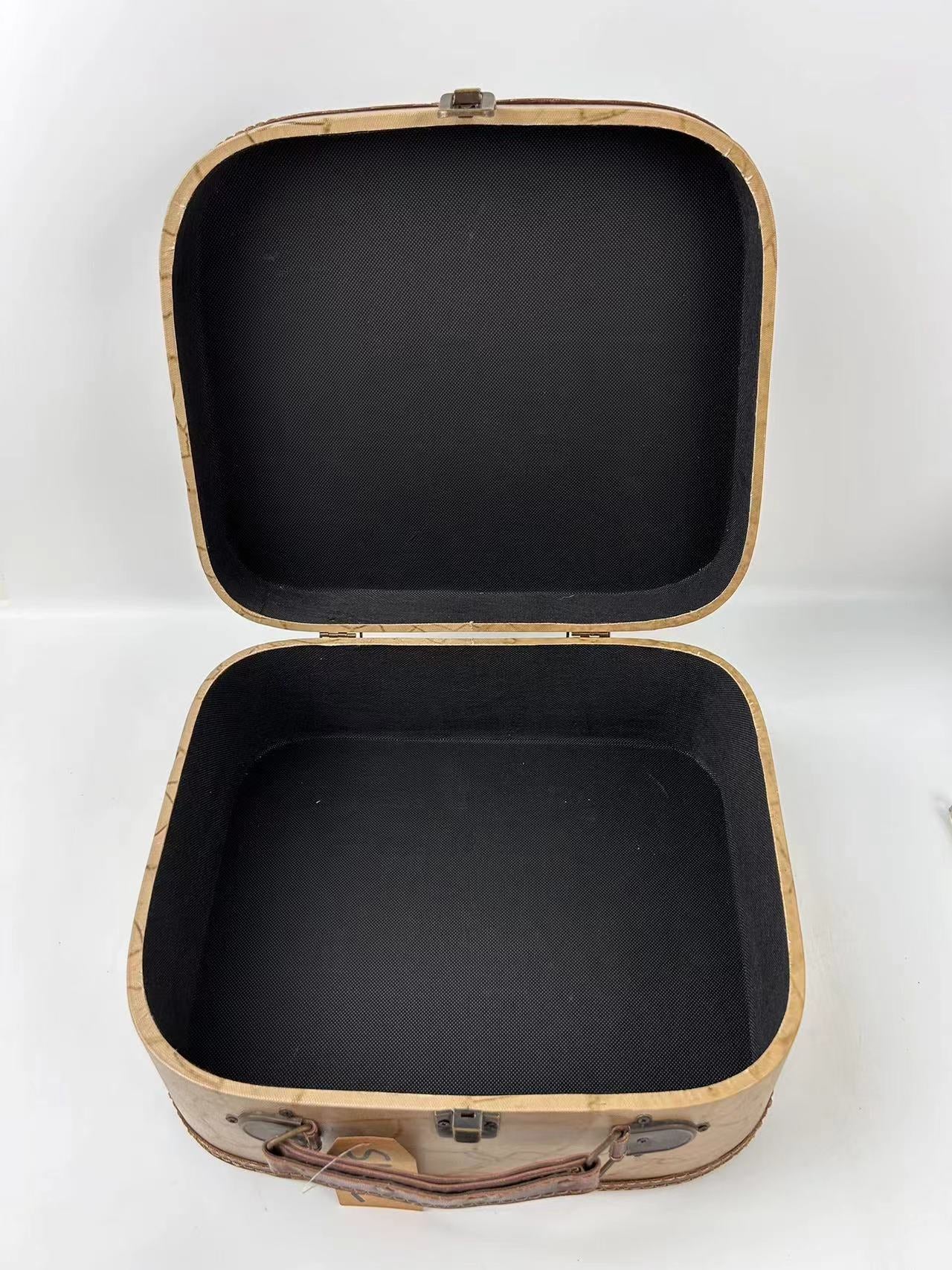 S159-Suitcase