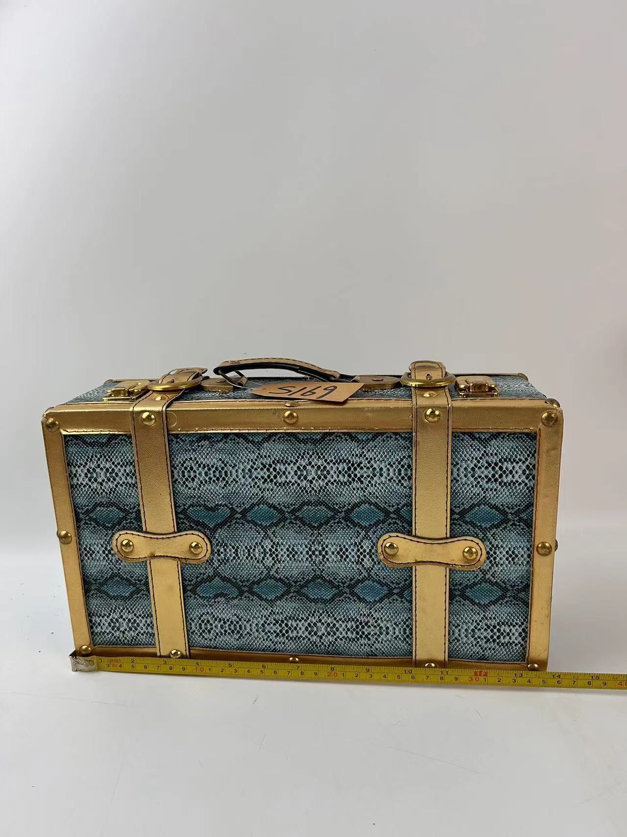 S169-Suitcase