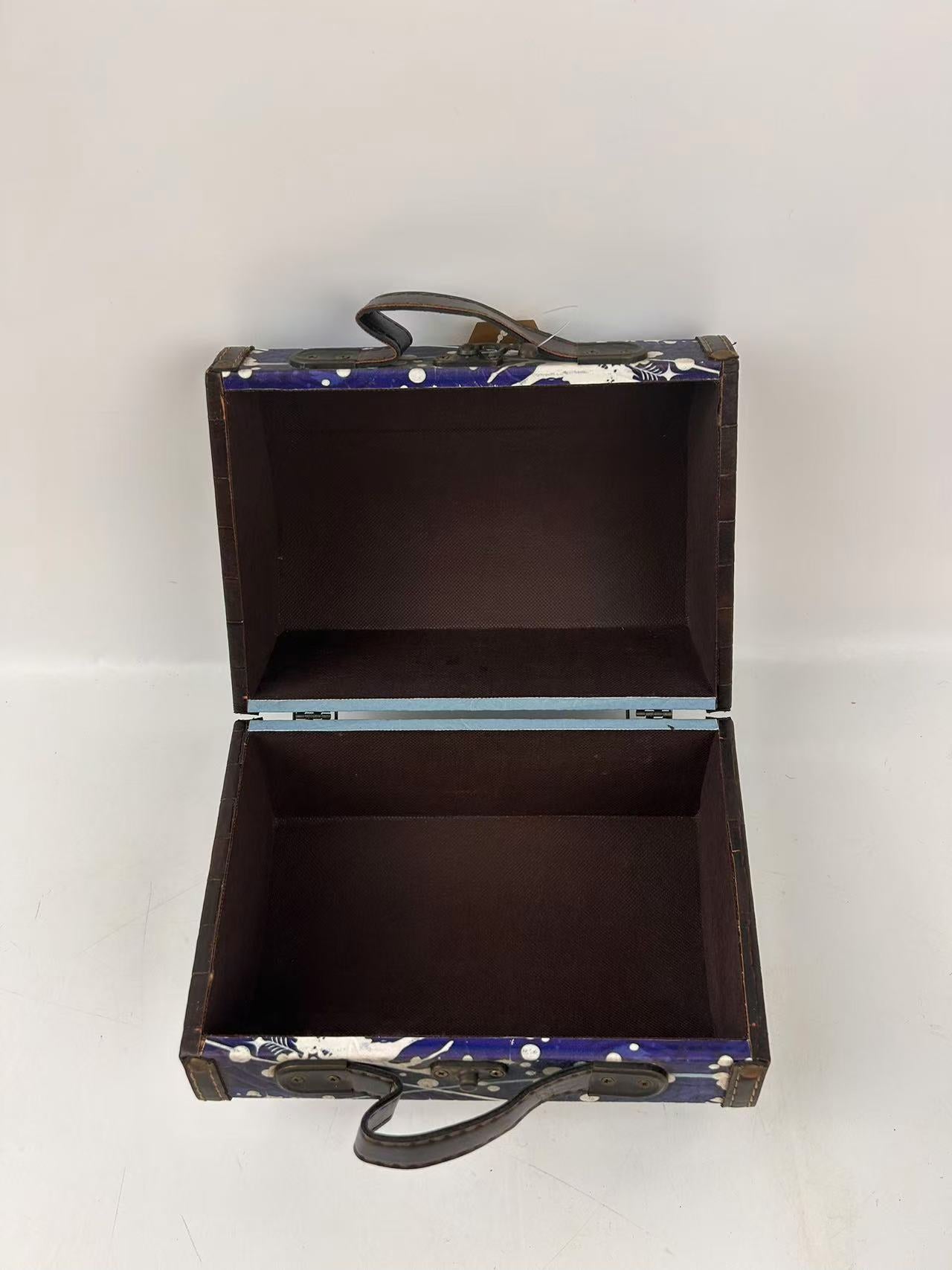 S241-Suitcase
