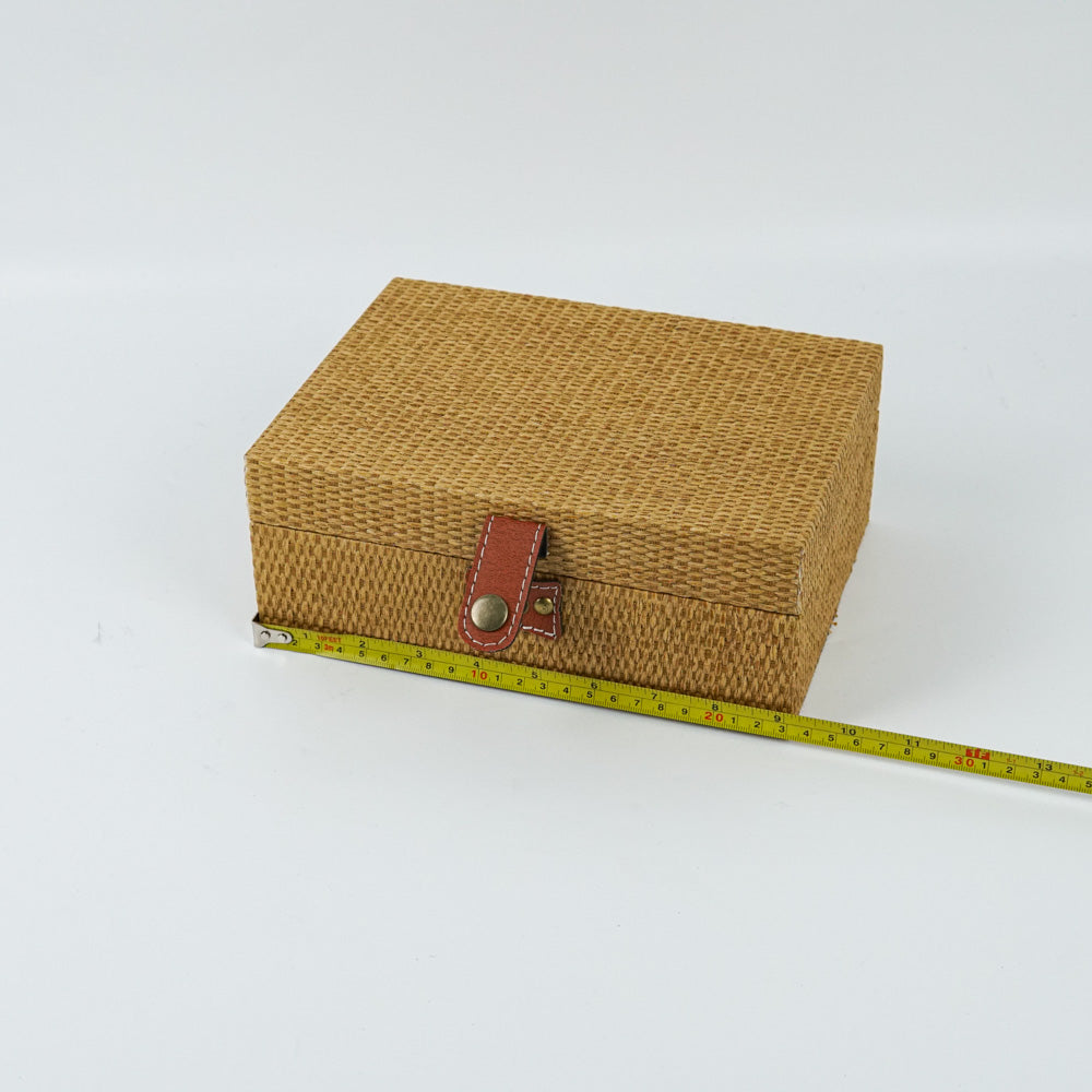 W66-Wooden Box