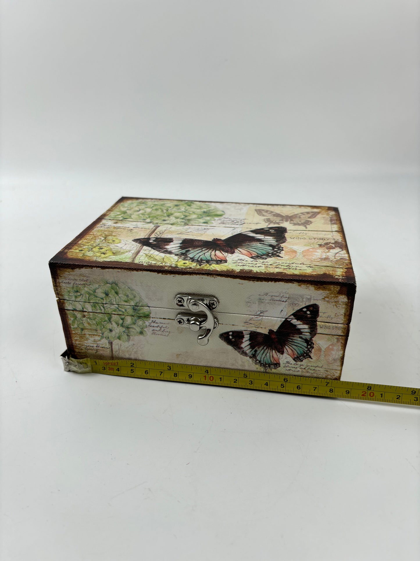 Medium size deco-box (AUM101106)