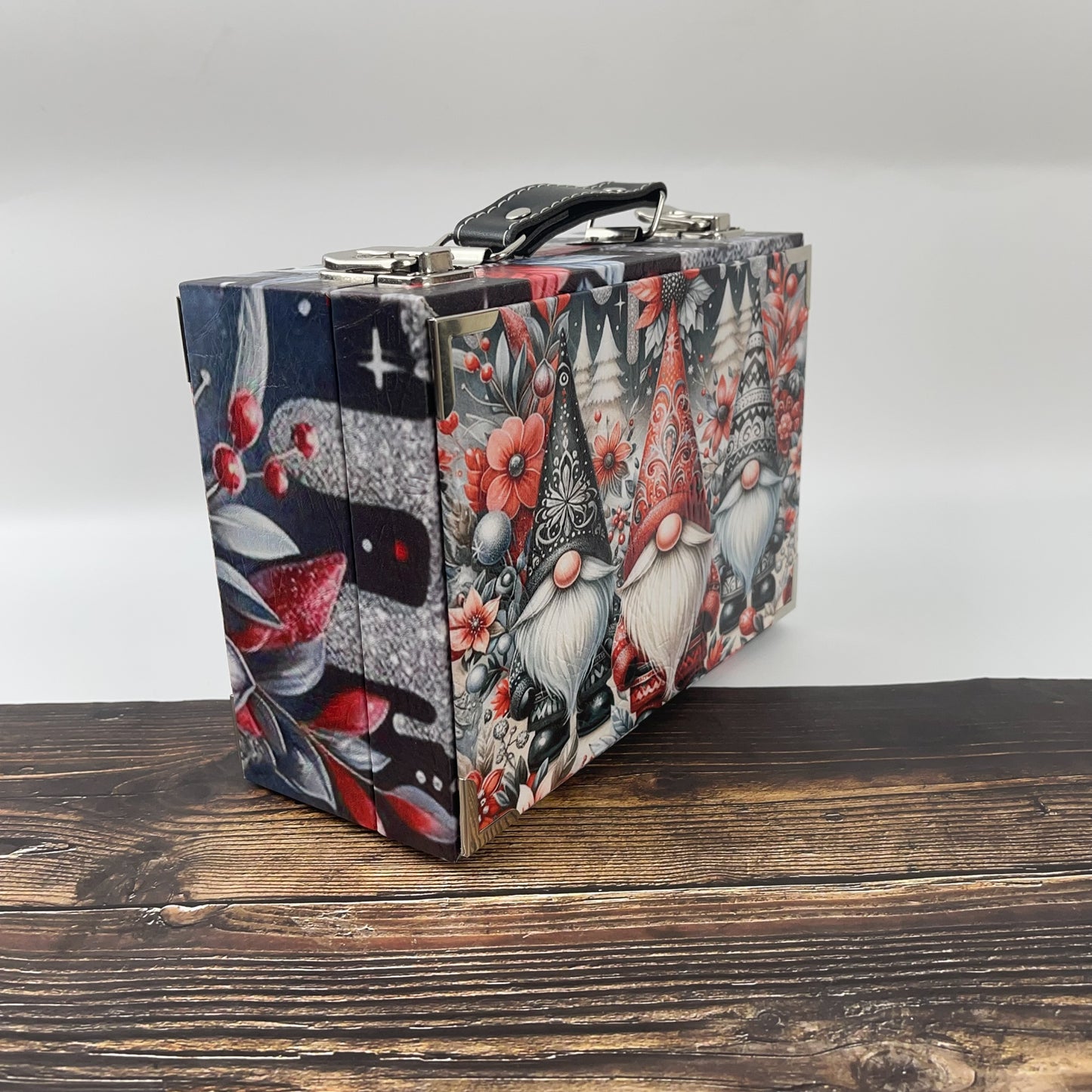 DEC Christmas Gnome box A25 (MLAU120501)
