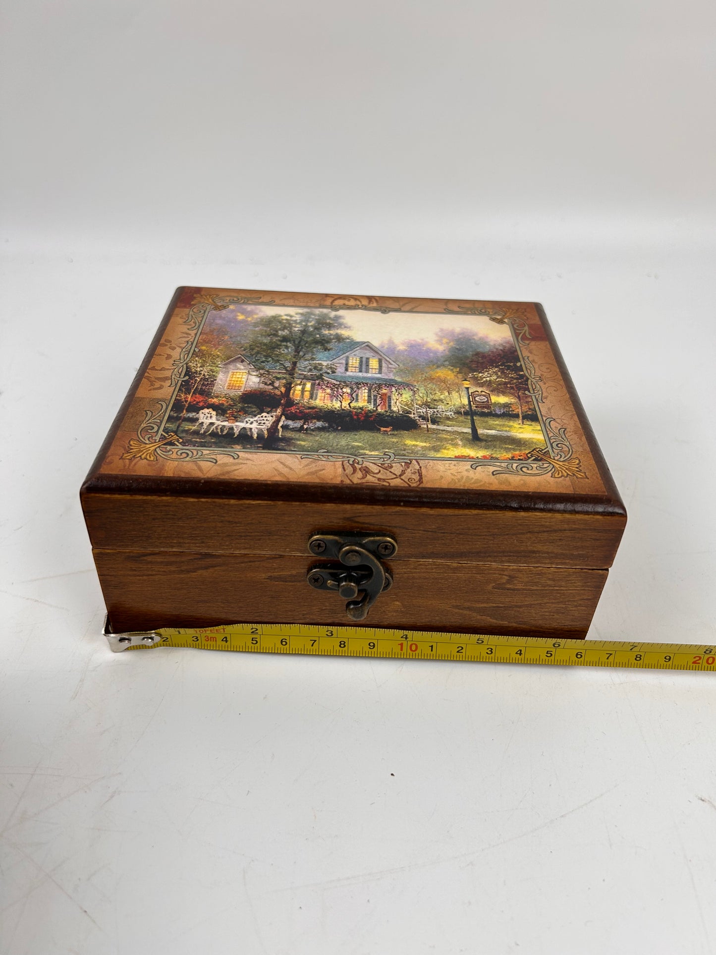 W147-Wooden Box