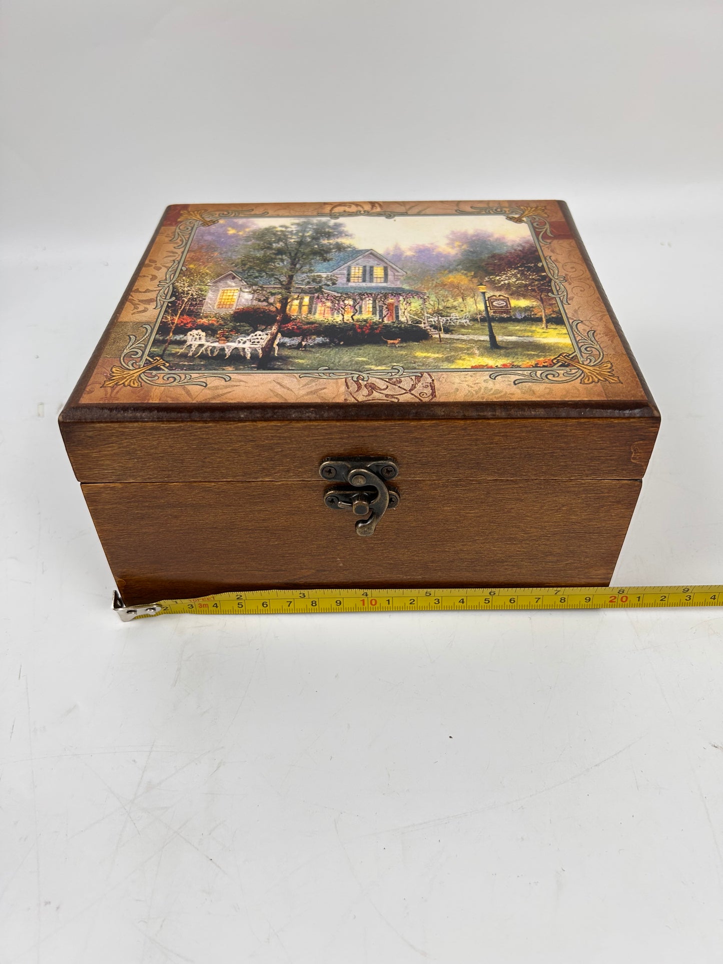 W147-Wooden Box