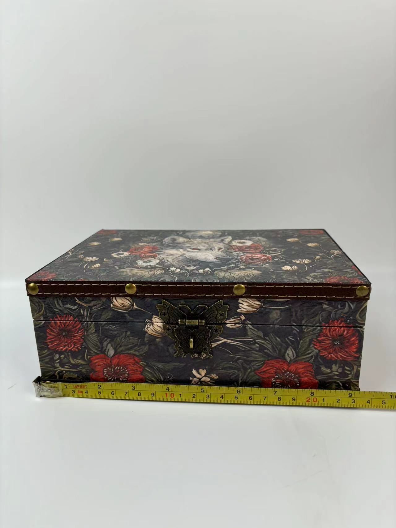 A7-Wolf Wooden Box(arrive within 7 days)