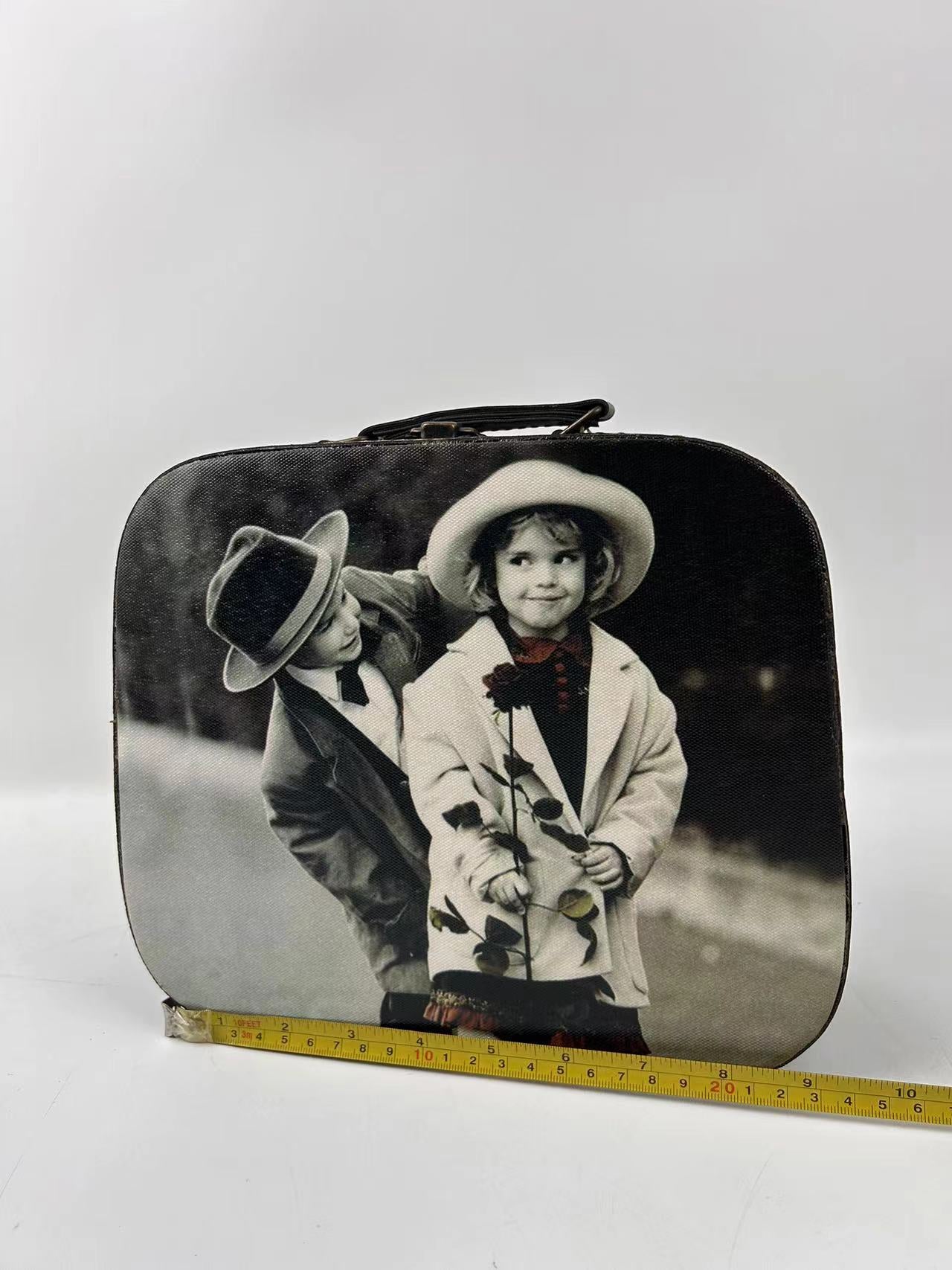 S156-Suitcase