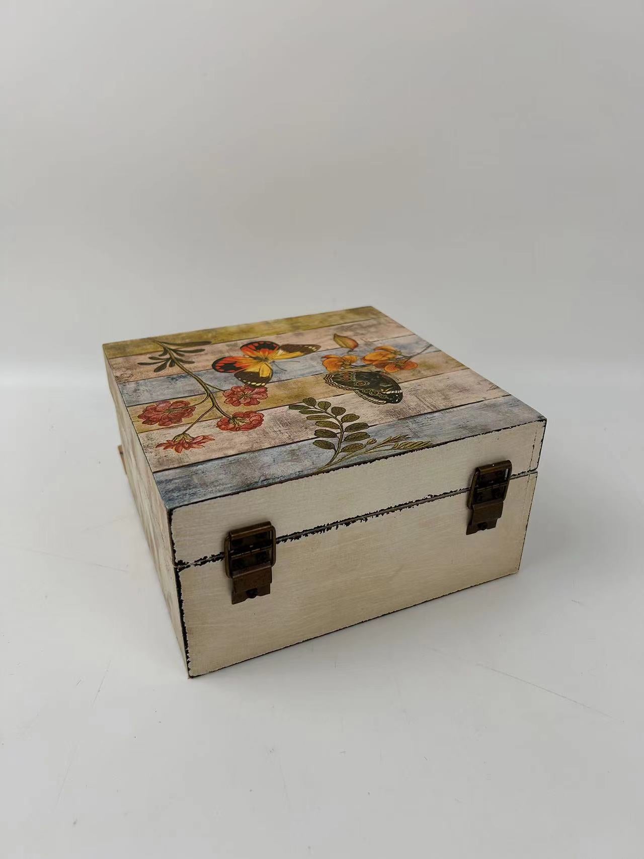 W400-Wooden Box